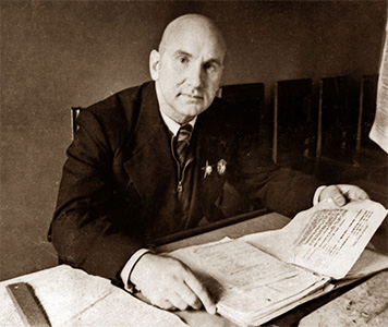 Александр Александрович Микулин